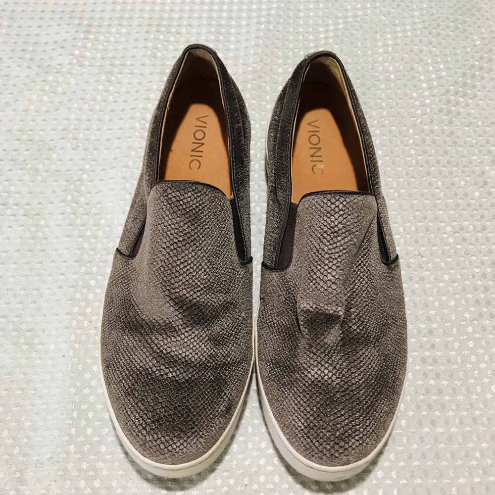 Vionic sneakers - Picture 3 of 8